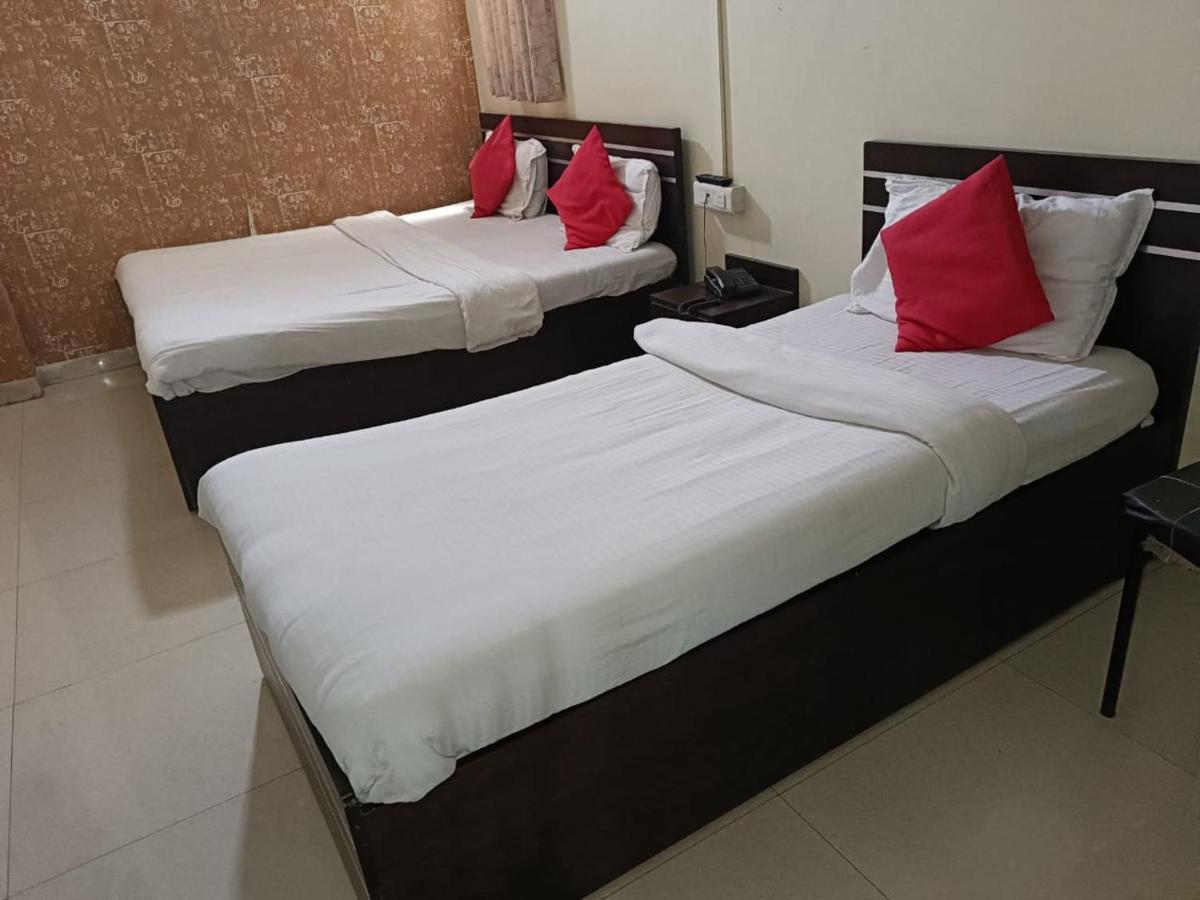 Hotel Mahati Indore Eksteriør billede
